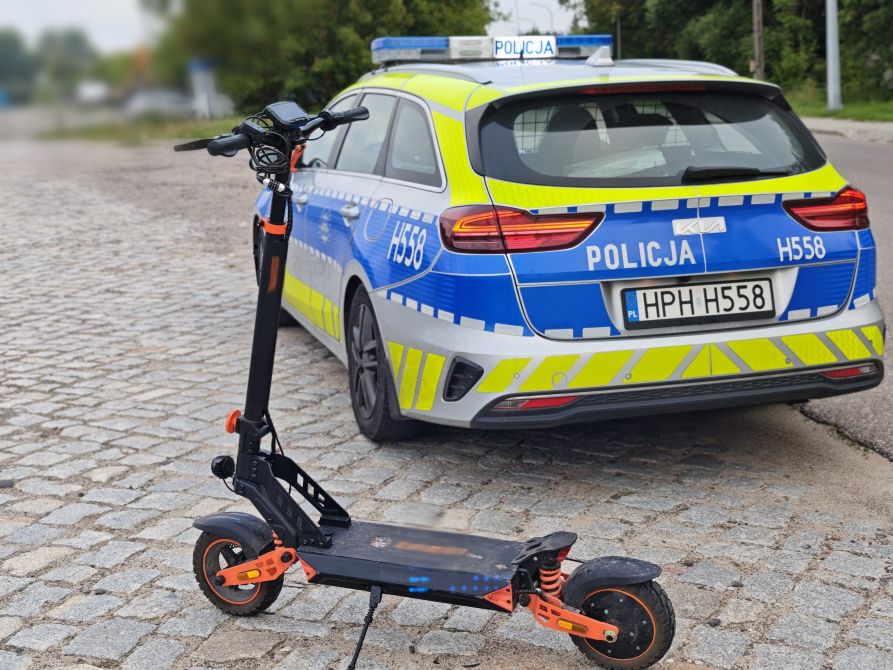 Nietrzeźwa nastolatka na hulajnodze. Przewoziła pasażerkę